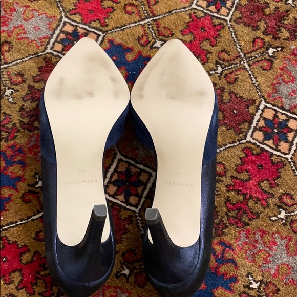 Like New Cole Haan Pumps - Picture 6 of 7